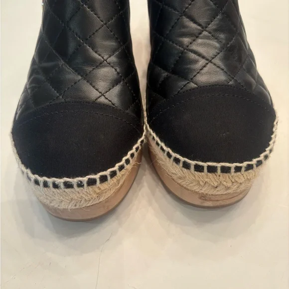 Chanel Black Quilted Mules with Chain Detail - Picture 6 of 10